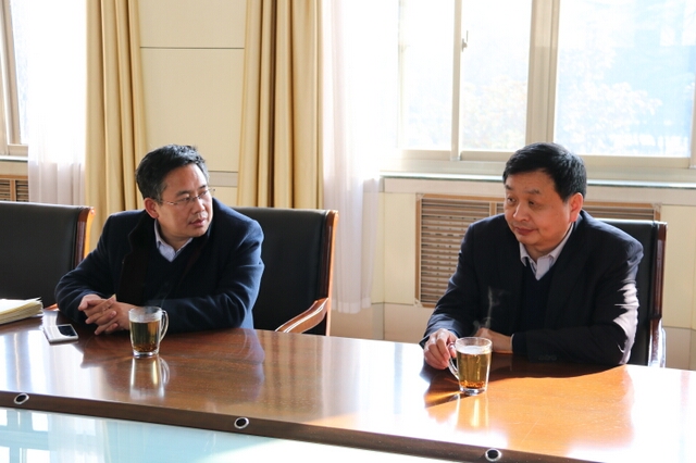 新泰市教育局领导来我校调研